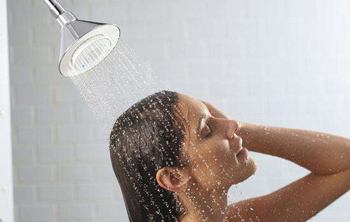 熱水淋浴.jpg 熱水淋浴.jpg