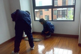 新房裝修好了,怎么展開開荒清潔作業(yè)?