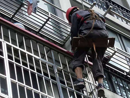 陽(yáng)臺(tái)窗戶漏水應(yīng)該怎么防水維修呢？ 玻璃幕墻漏水要怎么修補(bǔ)