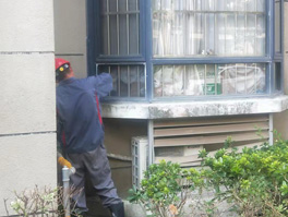 雨季窗戶漏水頭疼無比？來看看怎么處理窗臺防水維修?